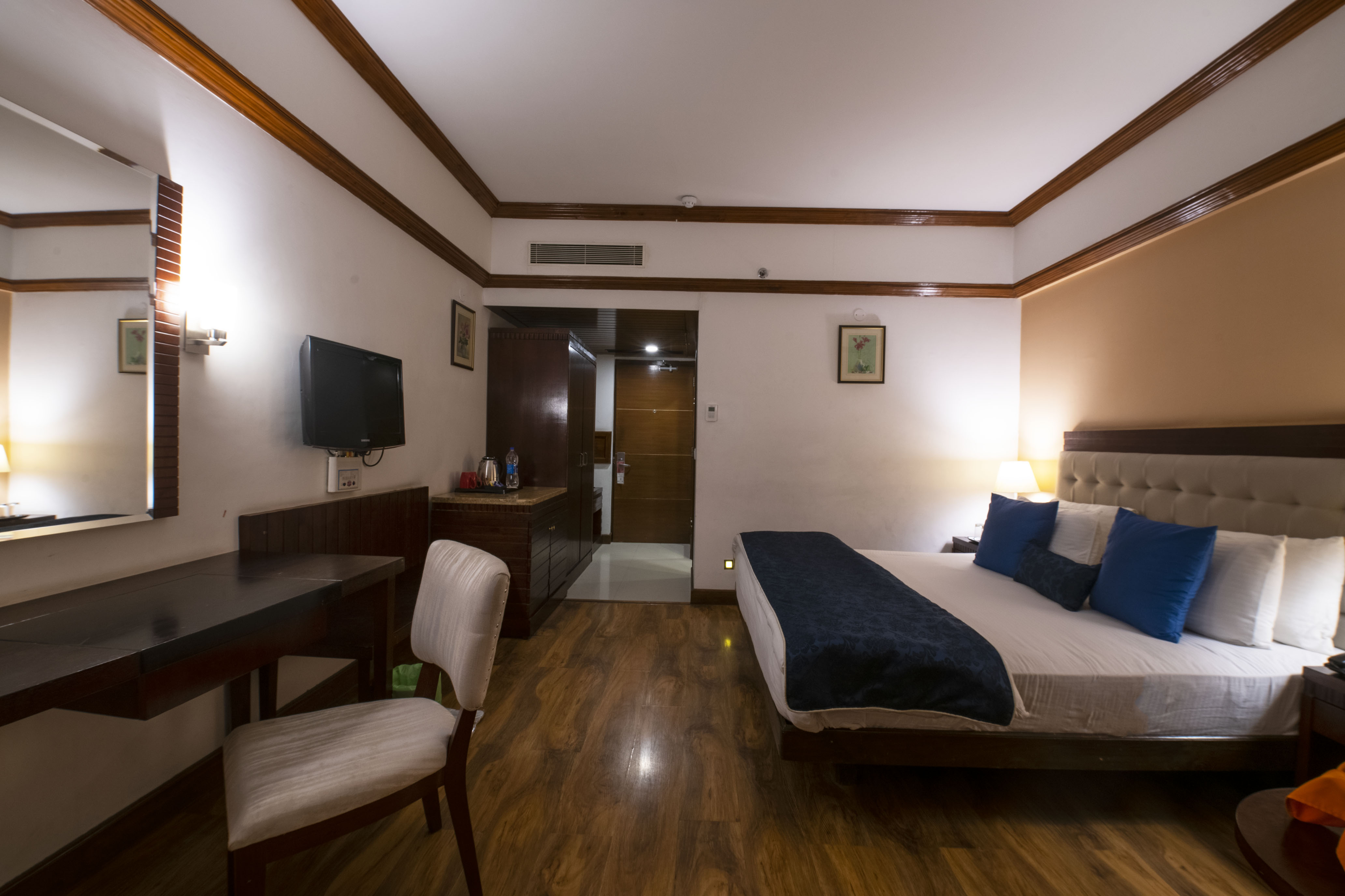 Mastiff Grand Manali Resort - Tap to explore photos