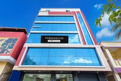 Address of Super Townhouse Airport Road Bangalore Formerly Shree Hotel