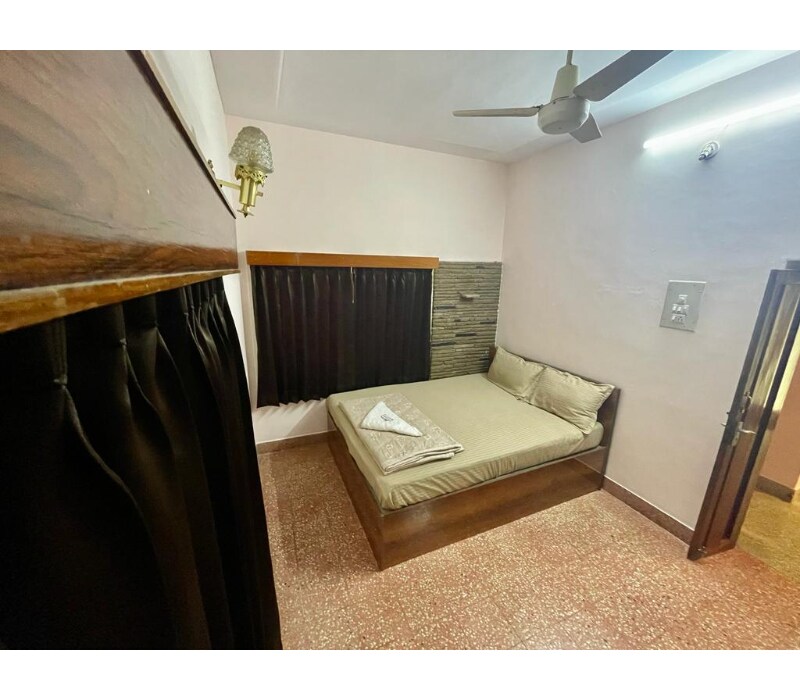 Prince Homestay - Tap to explore photos