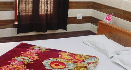 Balaji Sadan Room Type - Deluxe Room -1 with Private Bathroom - AC