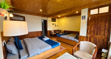 Sharda House Room Type - Family Room With Valley View