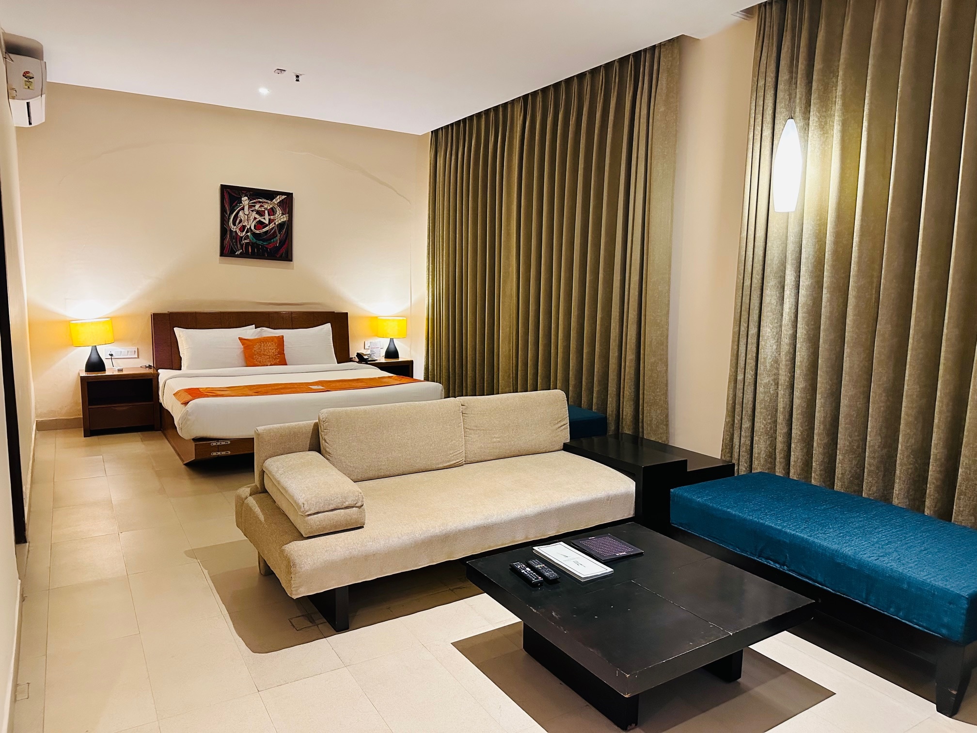 Hotel Gianz - Tap to explore photos