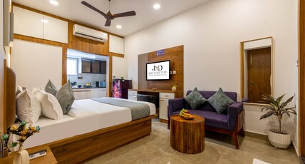 JMD LUXE STAY, DLF Phase 1, Golf Course Road Room Type - Deluxe Studio
