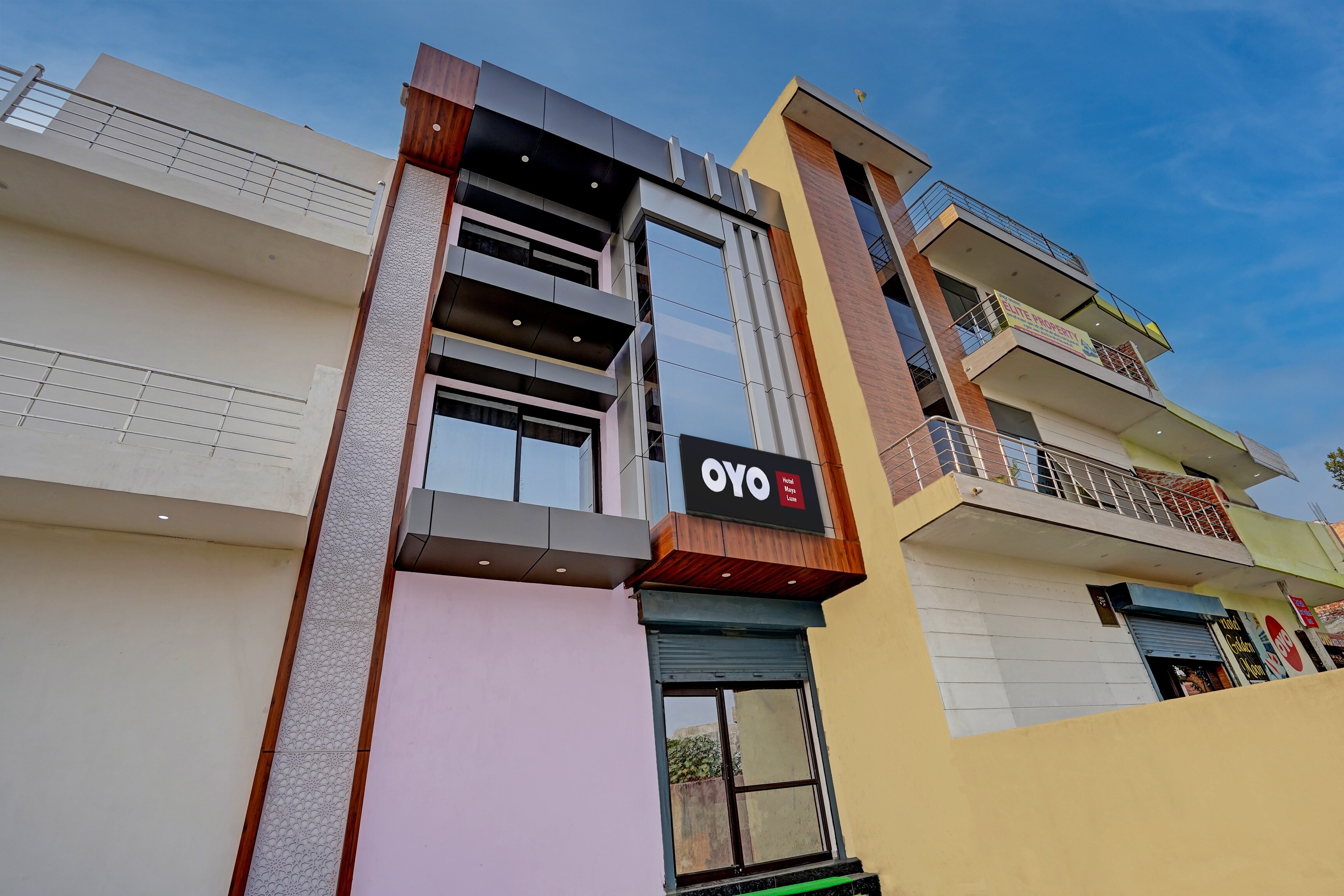 Hotel O Maya Luxe - Tap to explore photos