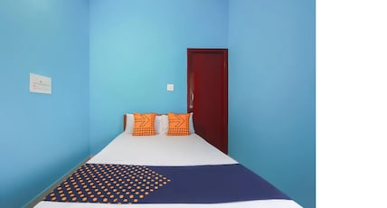 SSK GUEST HOUSE SRIPURAM Room Type - Standard AC Room 2 Person SSK GUEST HOUSE SRIPURAM Room Type - Standard AC Room 2 Person