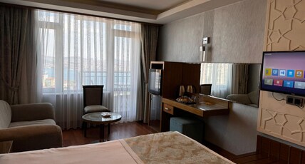 Grand Star Hotel Premium Room Type - Deluxe Double Room with Balcony and Sea View Grand Star Hotel Premium Room Type - Deluxe Double Room with Balcony and Sea View
