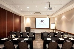 DoubleTree by Hilton Hotel Cape Town - Upper Eastside