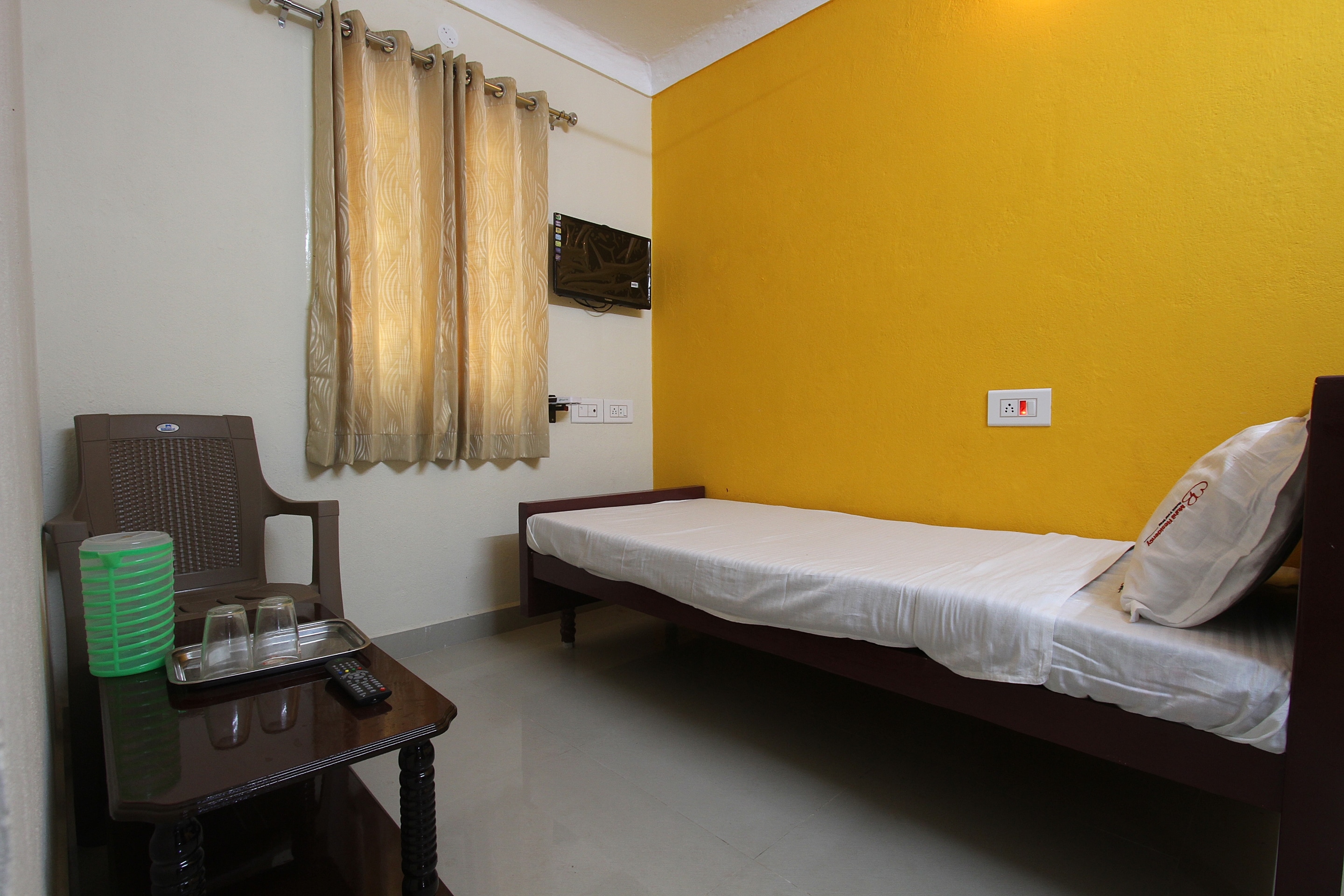 SPOT ON 37536 Muhil Residency - Tap to explore photos