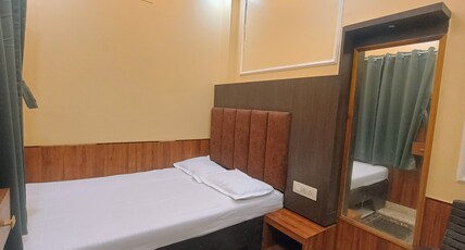 Shree Sai Shraddha Guest House Room Type - Standard Single BedRoom