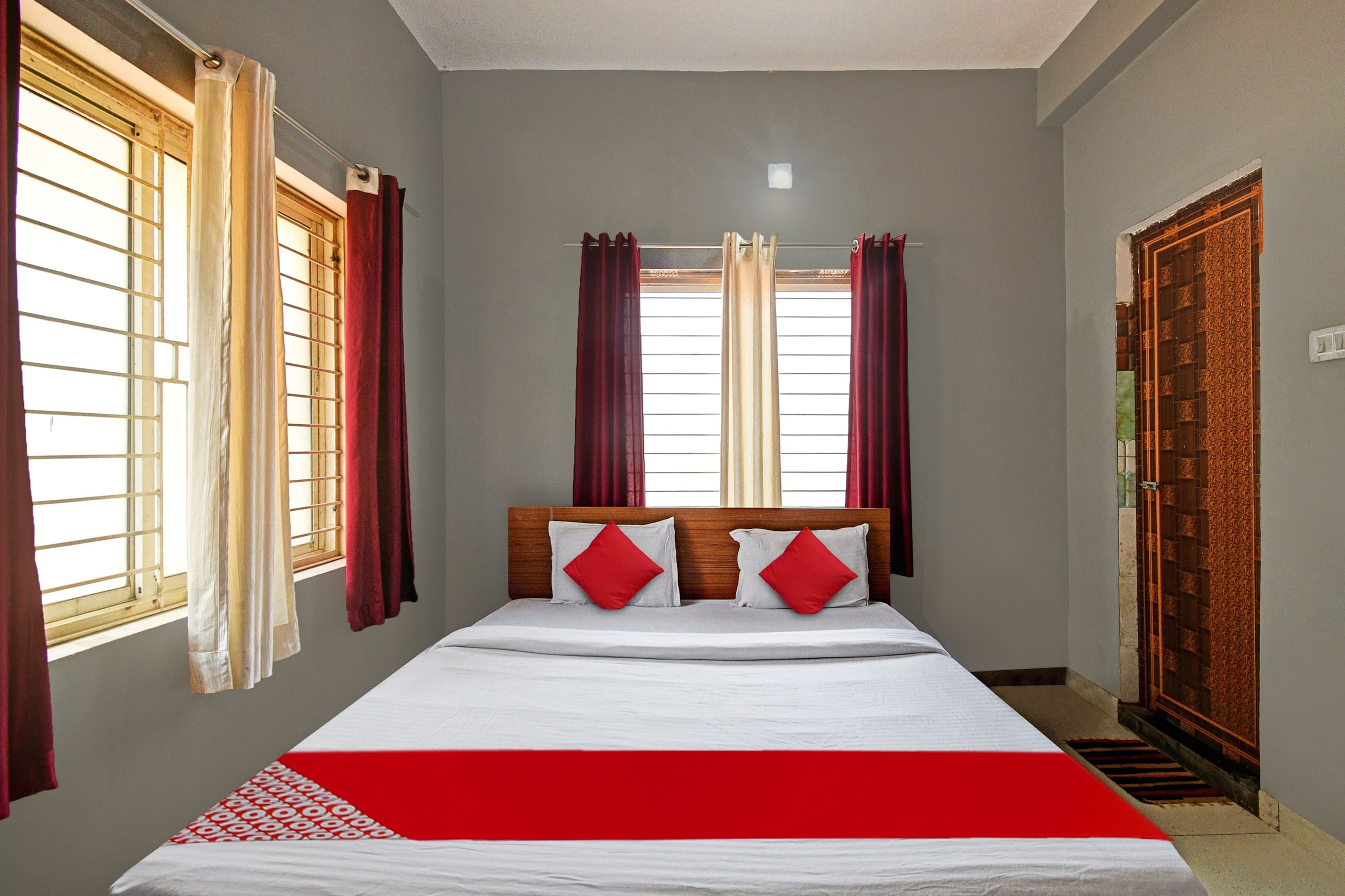 Super Hotel O Dream Inn - Tap to explore photos