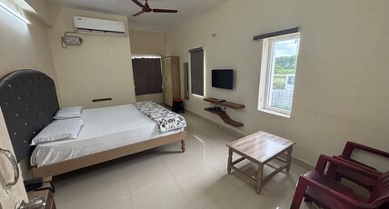 Srinivasa Hotel Room Type - Standard Suite AC