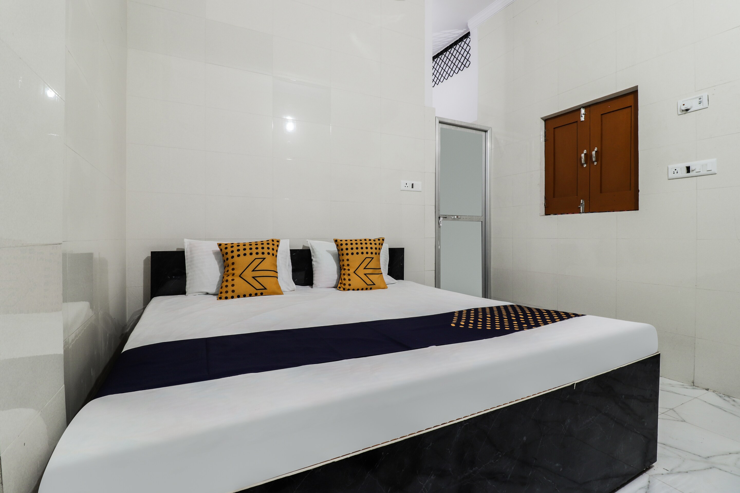 SPOT ON Maharani guest house - Tap to explore photos