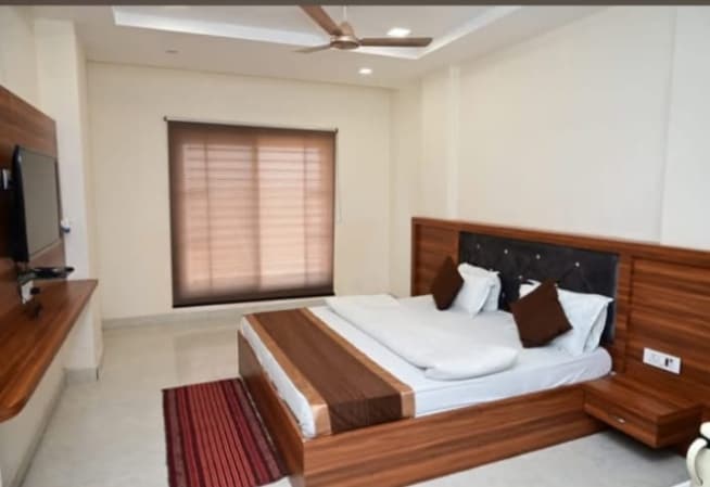 Hotel arihant residency damoh - Tap to explore photos