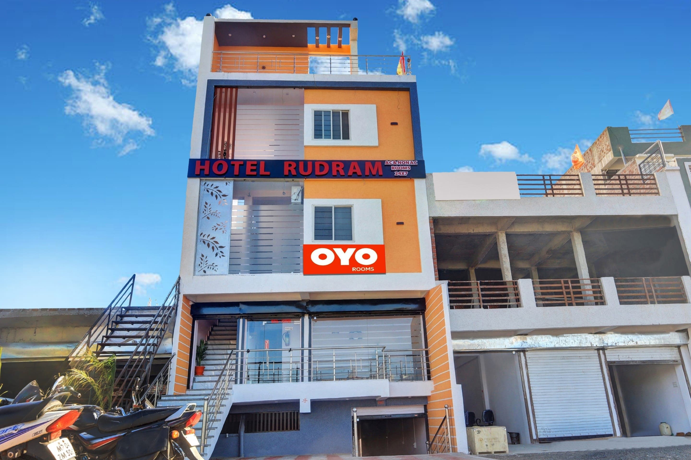 Hotel O Rudram - Tap to explore photos