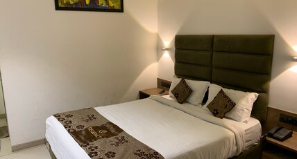 Hotel Regency Room Type - Deluxe Room