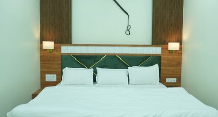 Deep Palace Inn Mathura Room Type - Three Bedroom