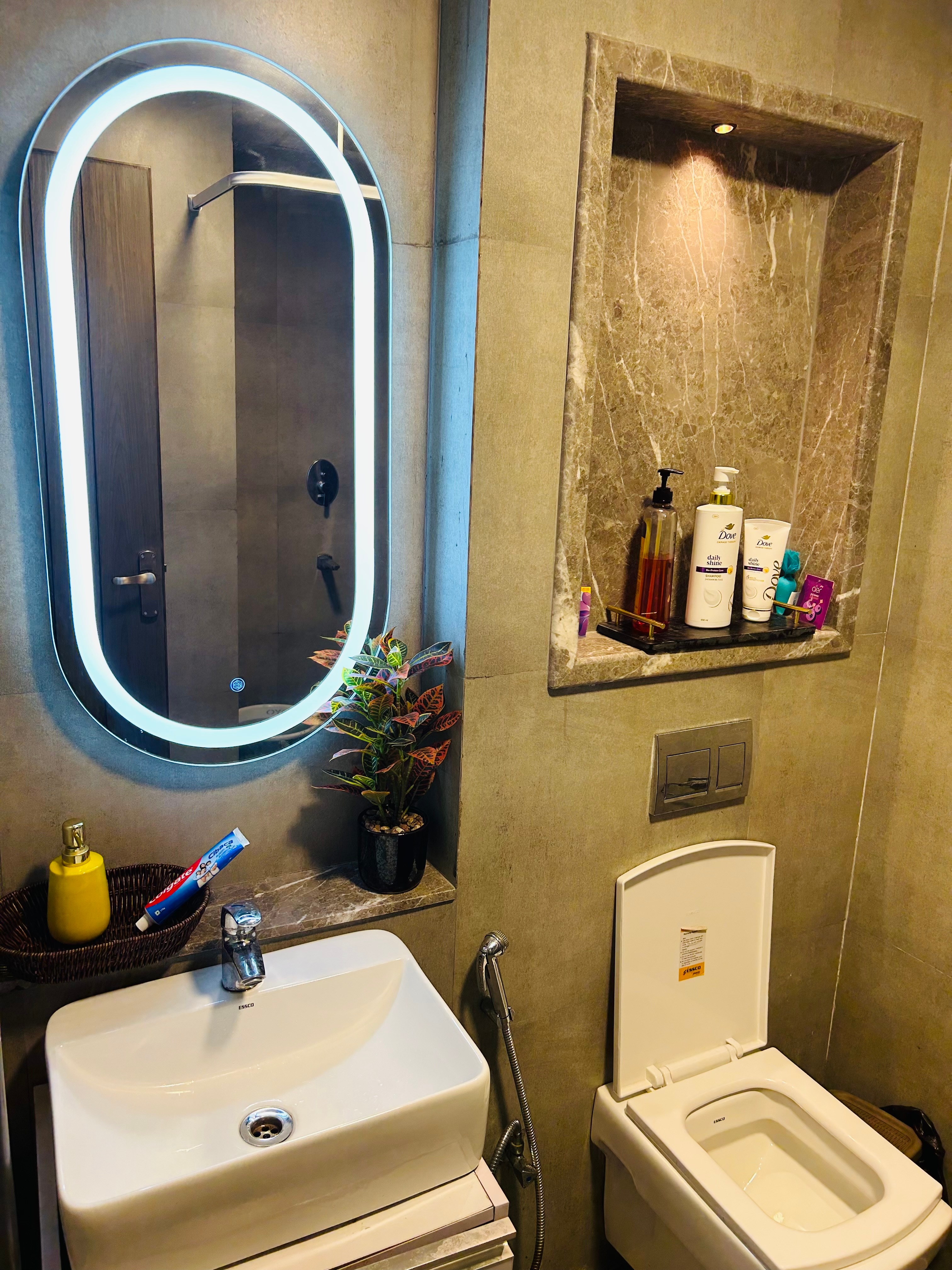 39th Floor Premium Suite Supernova - Tap to explore photos
