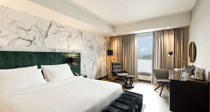 Radisson Blu Anchorage Hotel, Lagos, V.I. Room Type - Executive Room - Lagoon View - Lounge