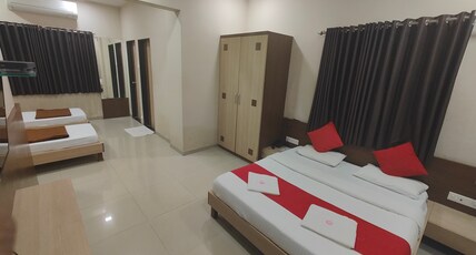 Hotel Midtown - Inn Room Type - Deluxe Family Room for 4 pax