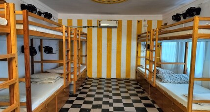 Moondance Hostel & Restaurant Room Type - Single Bed in 10-Bed Mixed AC Dorm