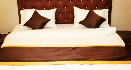 Moody Moon Hotel And Restaurant Room Type - Standard
