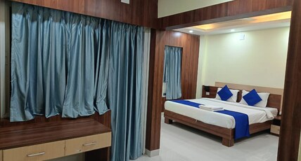 Hotel Four Waves Room Type - King Room