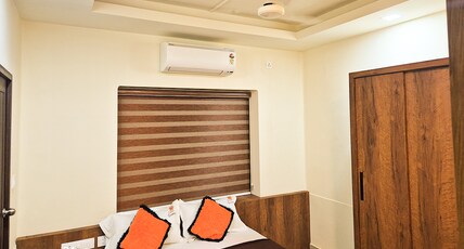 Dreams Residency perinthalmanna Room Type - Standerd Double Room Queen Bed