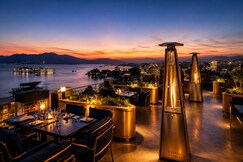 Address of The Red Pier - My Downtown Hotels