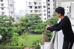 Emerald Vista Luxury Suites | Room & Restaurant