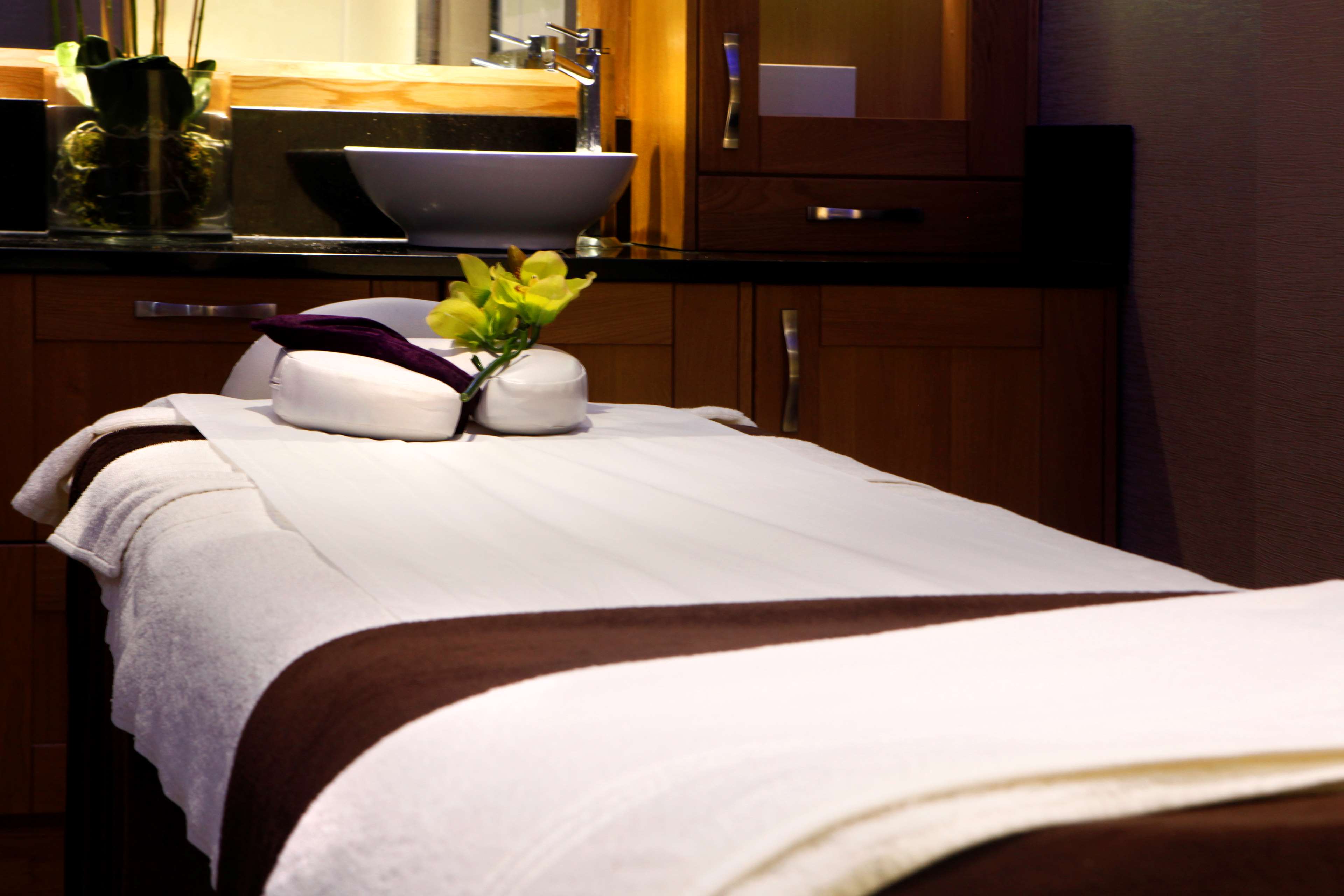 Best Western Plus Coventry Windmill Village Hotel Golf & Spa - Tap to explore photos