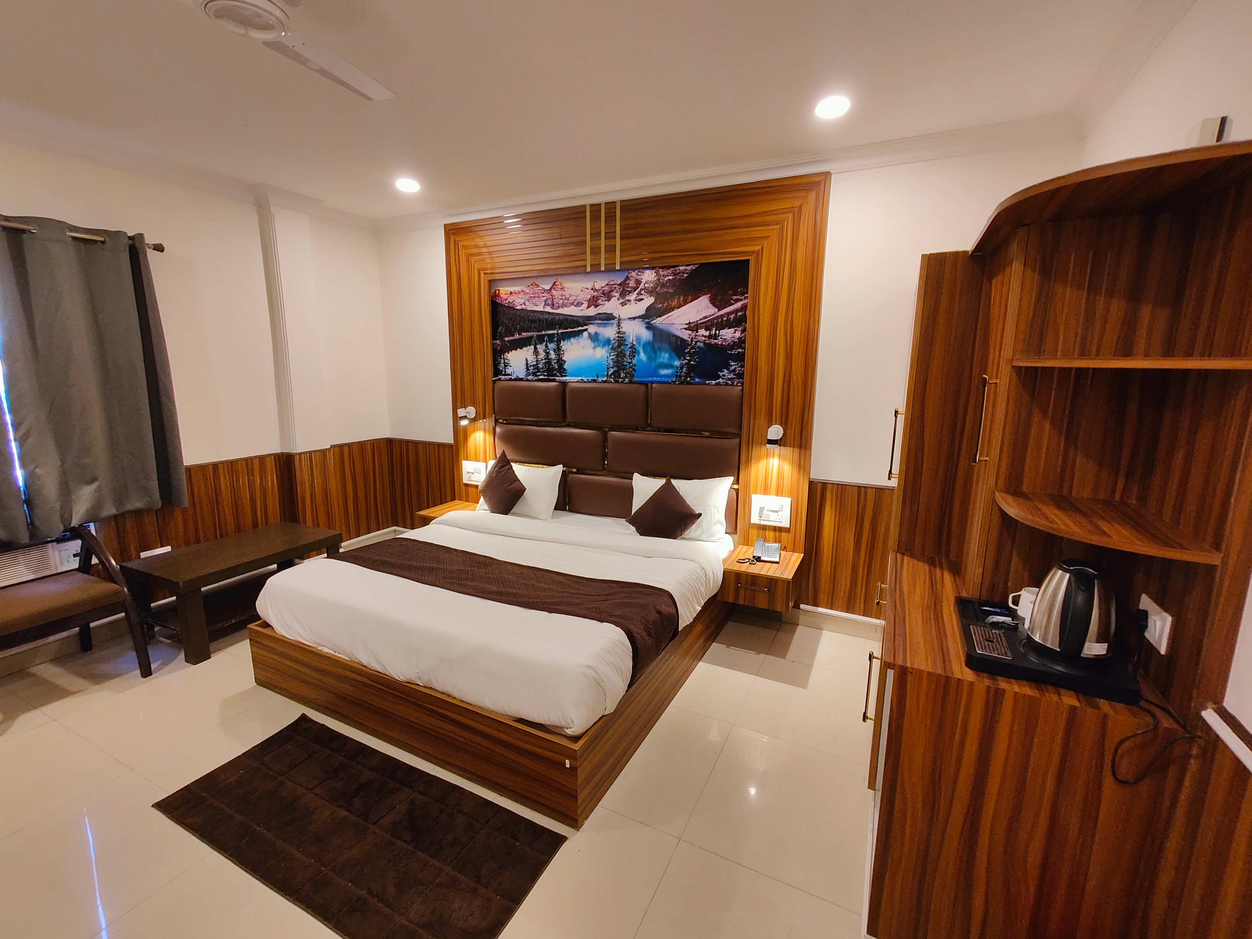 OnlyStay Luxe House Agra - Tap to explore photos