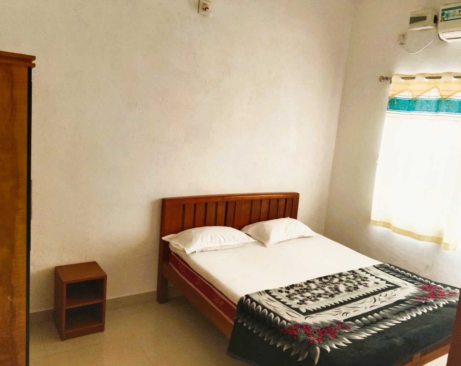 Sri Vaidyanatheshwara Residency - Tap to explore photos