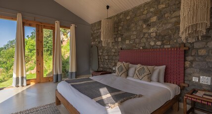Seclude Pangot, Perch - Boutique Birding Resort  Room Type - Blue Dasher
