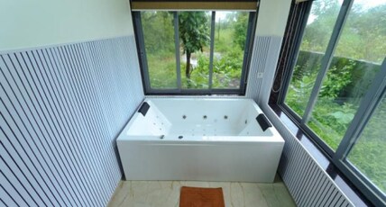 Teak Resort Room Type - Inside Jacuzzi