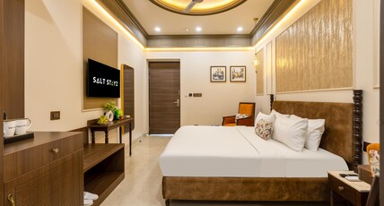 Saltstayz Autograph Connaught Place Room Type - Superior Room with Bathtub Saltstayz Autograph Connaught Place Room Type - Superior Room with Bathtub