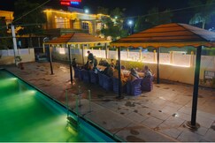 Hotel Chitrakoot Resort