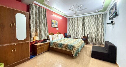 Hotel Snow Crest Inn  | A Pure Veg Hotel Room Type - Super Deluxe(Dhauladhar View)