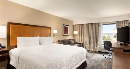 Hampton Inn by Hilton Fort Smith Room Type - KING STUDY-NON SMOKING