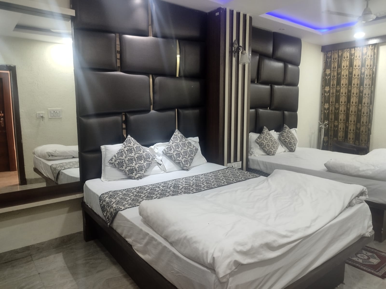 The Blossom - Tap to explore photos