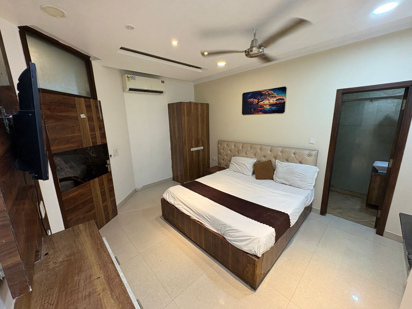 Hotel Twamev Peeragarhi - Tap to explore photos