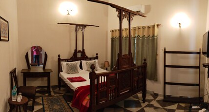 The Palace Resort Room Type - Classic Vintage