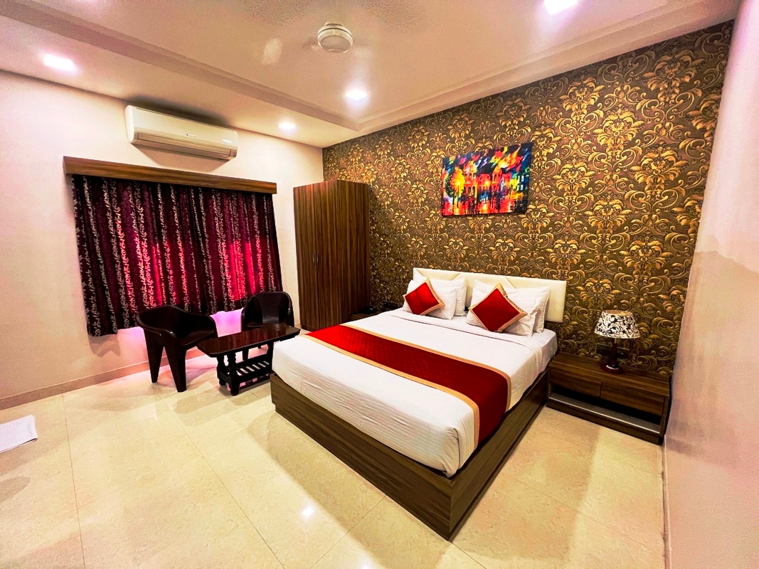 Hotel The Mewar Near Airport - Tap to explore photos