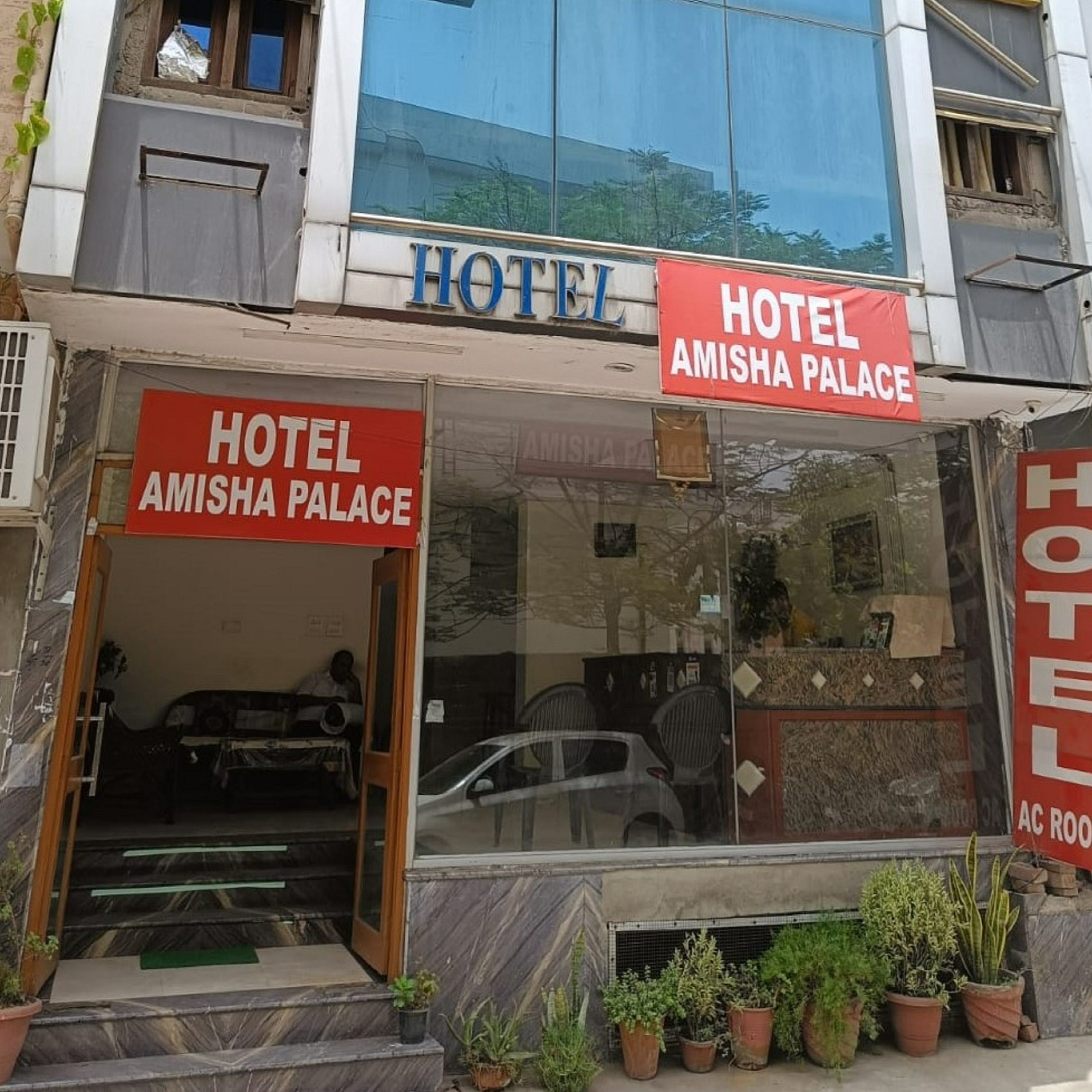 Hotel AMISHA PALACE - Tap to explore photos