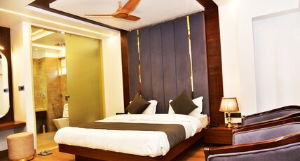 HOTEL DIVINE PEAK Room Type - Executive Rooms