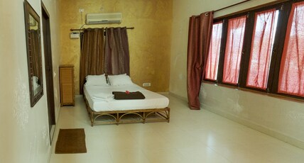 Hotel Sunshine Guest House Room Type - Standard Double Room Hotel Sunshine Guest House Room Type - Standard Double Room