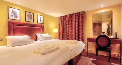 Manchester Airport Stanley Hotel by Belvilla Room Type - Deluxe Double Room Manchester Airport Stanley Hotel by Belvilla Room Type - Deluxe Double Room