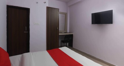 Hotel O Noida Villa Room Type - Classic
