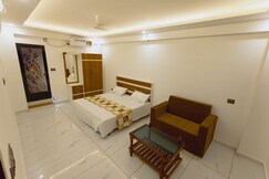 Santhikrishna Palace
