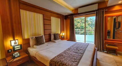 Hotel Madhuvan Serai Room Type - Deluxe AC Room