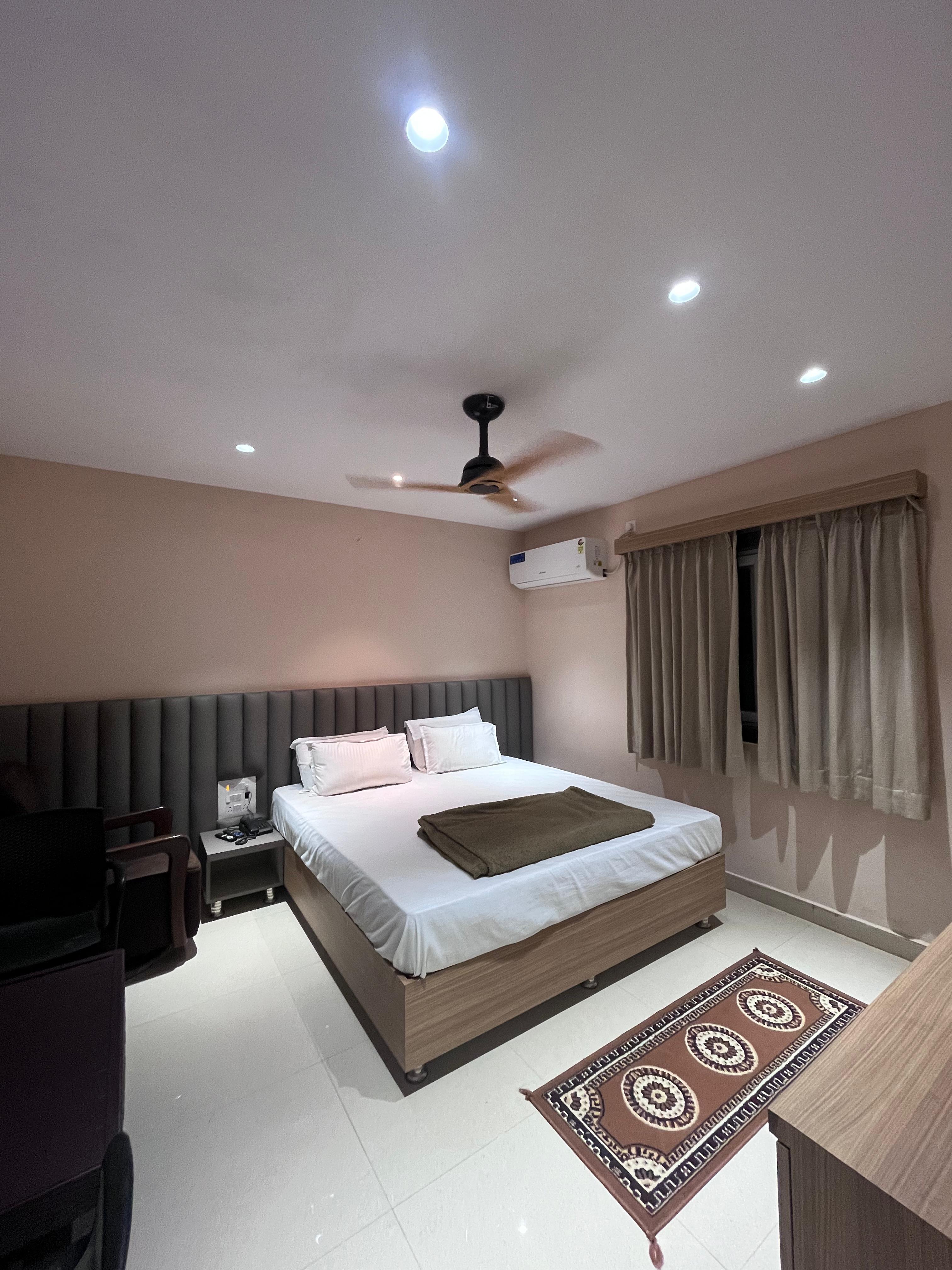 HOTEL 180 DEGREE - Tap to explore photos